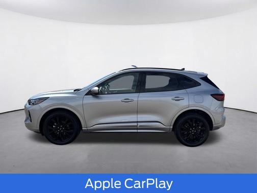 Iconic Silver Metallic 2023 Ford Escape ST-Line Elite