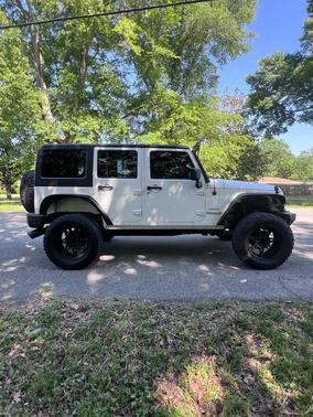 WHITE 2014 Jeep Wrangler Unlimited Sport