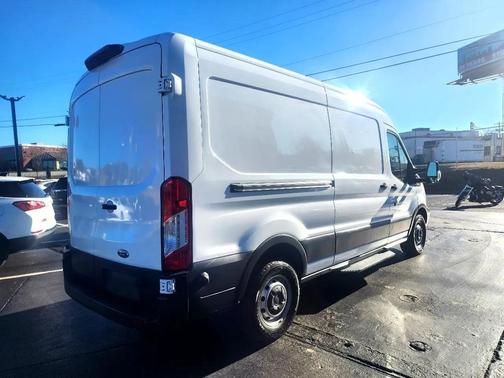 2018 Ford Transit-250 Base