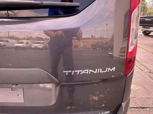 2020 Ford Transit Connect Titanium w/Rear Liftgate