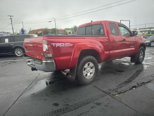 2014 Toyota Tacoma Base