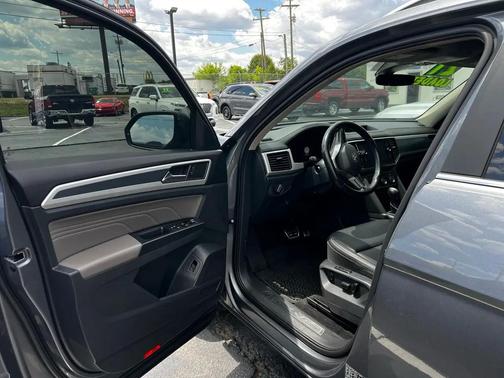 GRAY 2021 Volkswagen Atlas 3.6L SEL