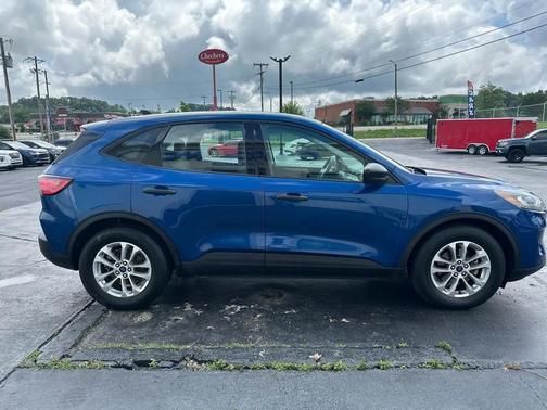 BLUE 2022 Ford Escape S