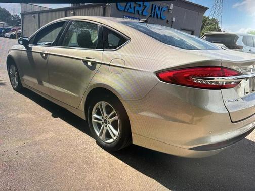 Gold 2018 Ford Fusion SE