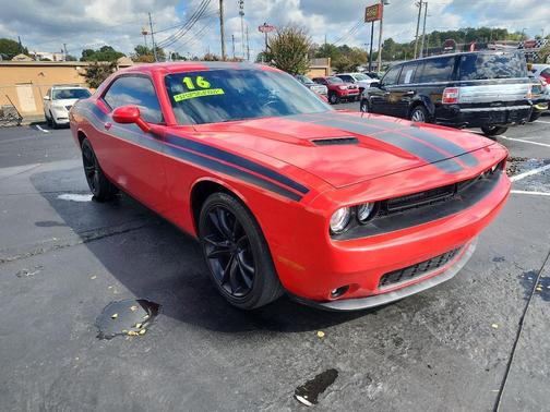 2016 Dodge Challenger SXT