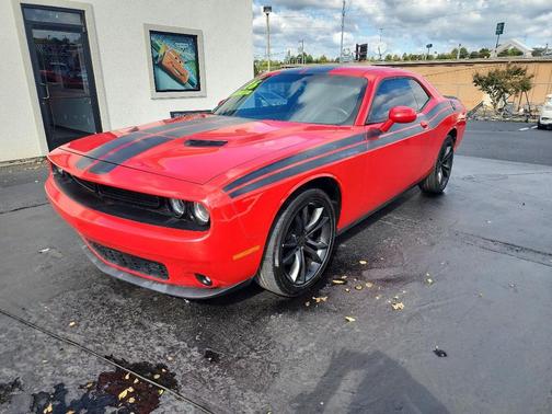 2016 Dodge Challenger SXT