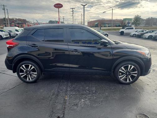 2018 Nissan Kicks SV