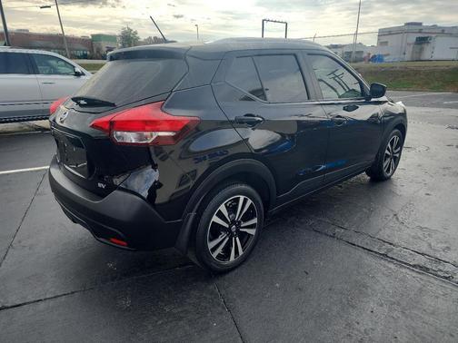 2018 Nissan Kicks SV