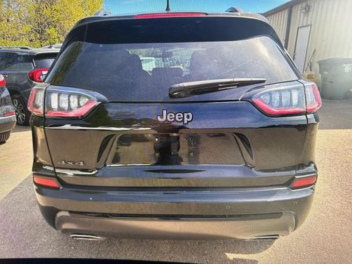 Black 2020 Jeep Cherokee High Altitude