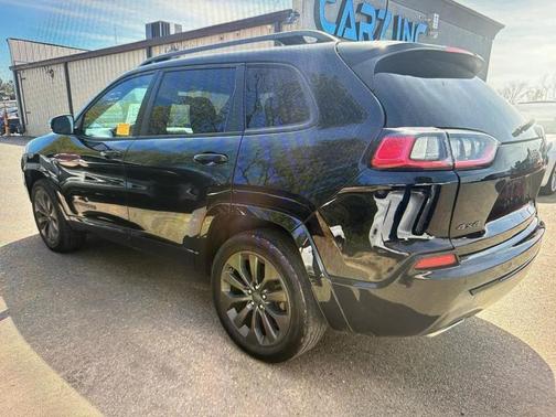 Black 2020 Jeep Cherokee High Altitude