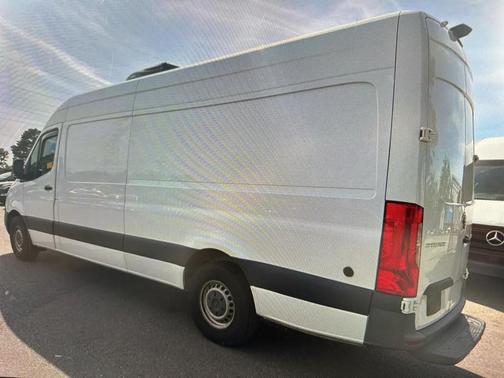 WHITE 2021 Mercedes-Benz Sprinter 2500 High Roof