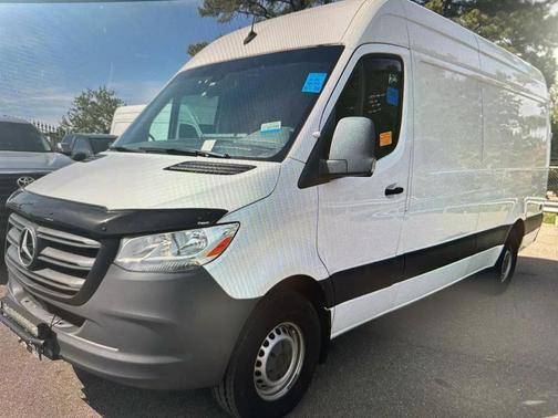 WHITE 2021 Mercedes-Benz Sprinter 2500 High Roof
