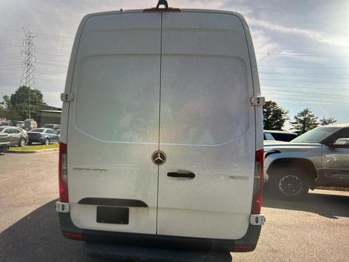 WHITE 2021 Mercedes-Benz Sprinter 2500 High Roof