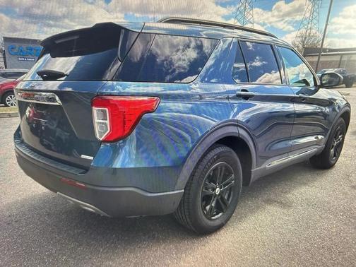 Blue 2020 Ford Explorer XLT RWD
