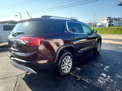 2017 GMC Acadia SLE-2