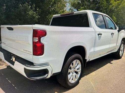 WHITE 2024 Chevrolet Silverado 1500 Custom