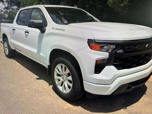 WHITE 2024 Chevrolet Silverado 1500 Custom