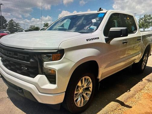 WHITE 2024 Chevrolet Silverado 1500 Custom