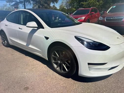 White 2023 Tesla Model 3 Standard Range