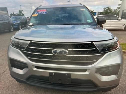 Silver 2022 Ford Explorer XLT 4WD