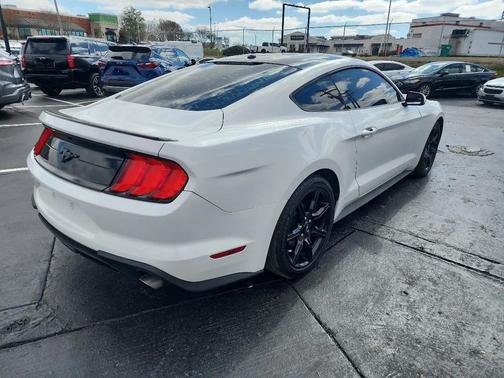 2020 Ford Mustang EcoBoost