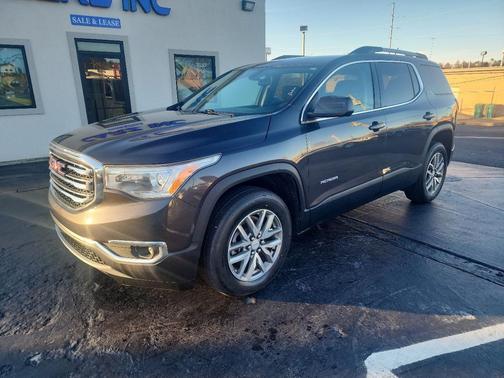 2017 GMC Acadia SLE-2