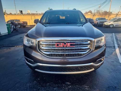 2017 GMC Acadia SLE-2