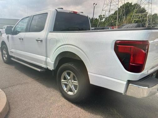 WHITE 2024 Ford F-150 XLT