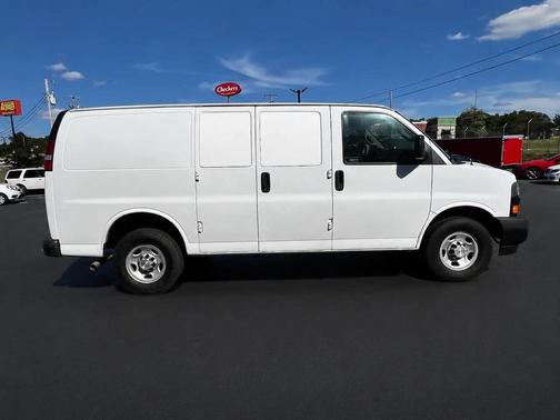 WHITE 2021 Chevrolet Express 2500 LT