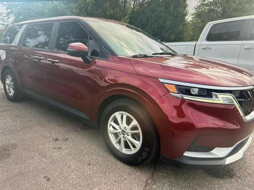 Flare Red 2022 Kia Carnival LXS