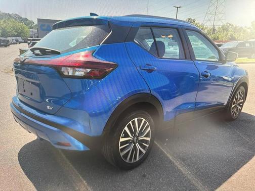 BLUE 2022 Nissan Kicks SV