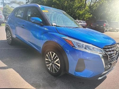 BLUE 2022 Nissan Kicks SV