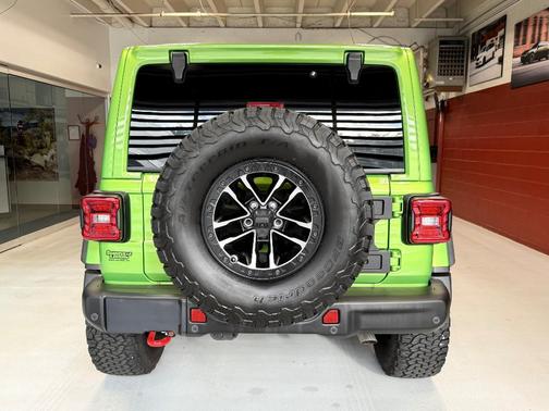 Mojito! Clearcoat 2025 Jeep Wrangler Rubicon