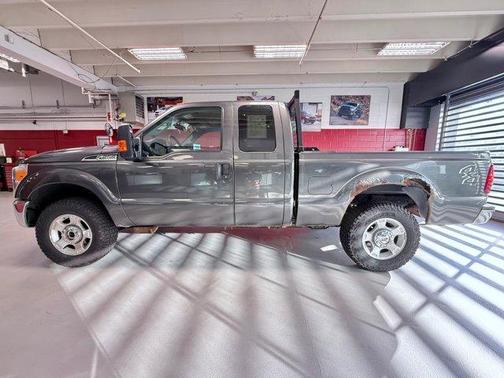 Magnetic 2016 Ford F-250 XLT