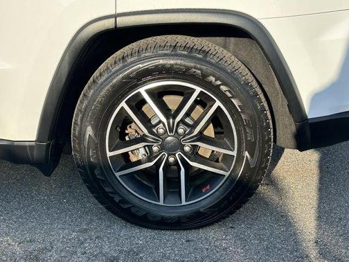 Bright White Clearcoat 2020 Jeep Grand Cherokee Trailhawk