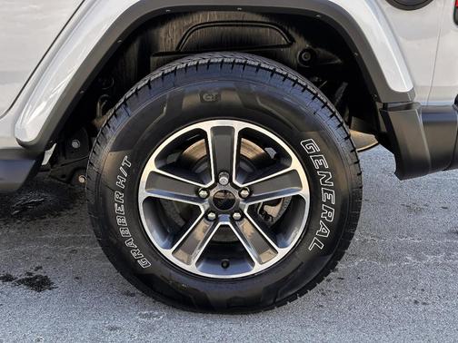 2023 Jeep Wrangler Sahara