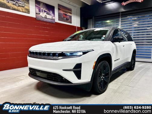 Bright White Clearcoat 2024 Jeep Wagoneer S Launch Edition