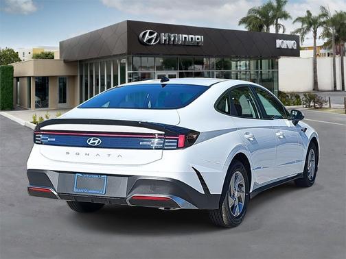 2026 Hyundai SONATA SE