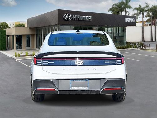 2026 Hyundai SONATA SE