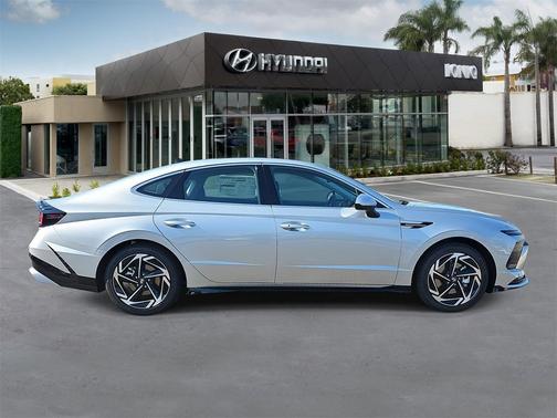 2026 Hyundai SONATA SEL