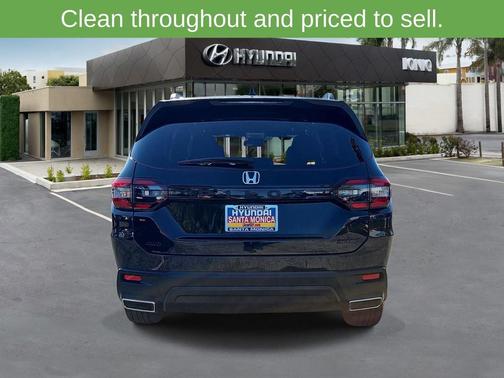 Crystal Black Pearl 2025 Honda Pilot Sport