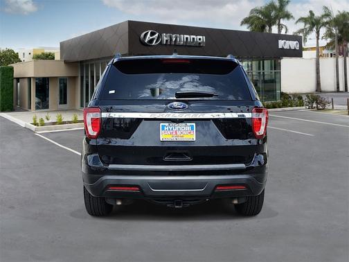 2018 Ford Explorer Base
