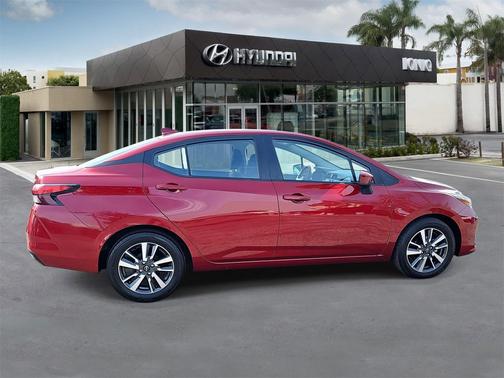 2024 Nissan Versa 1.6 SV