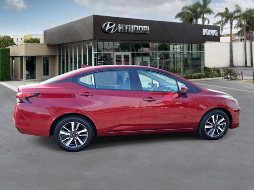 2024 Nissan Versa 1.6 SV