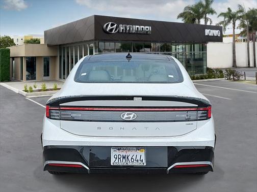 2024 Hyundai SONATA Hybrid Limited