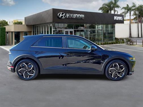 2024 Hyundai IONIQ 5 SEL