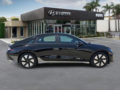 2025 Hyundai IONIQ 6 SE