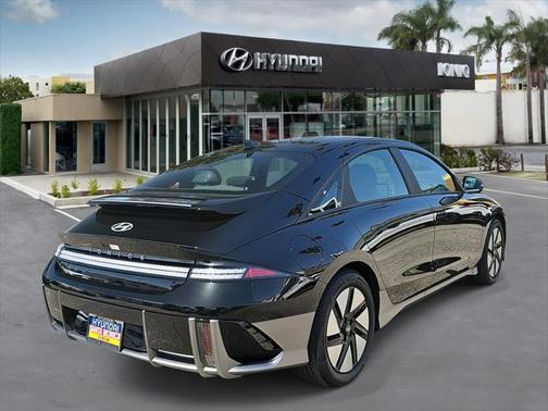2025 Hyundai IONIQ 6 SE