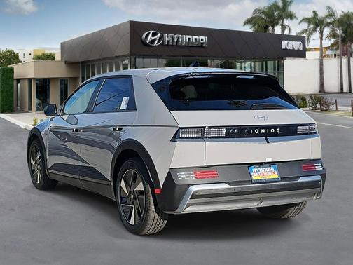 2026 Hyundai IONIQ 5 SEL