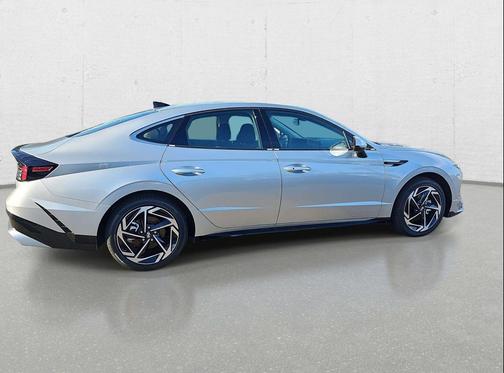 2026 Hyundai SONATA SEL